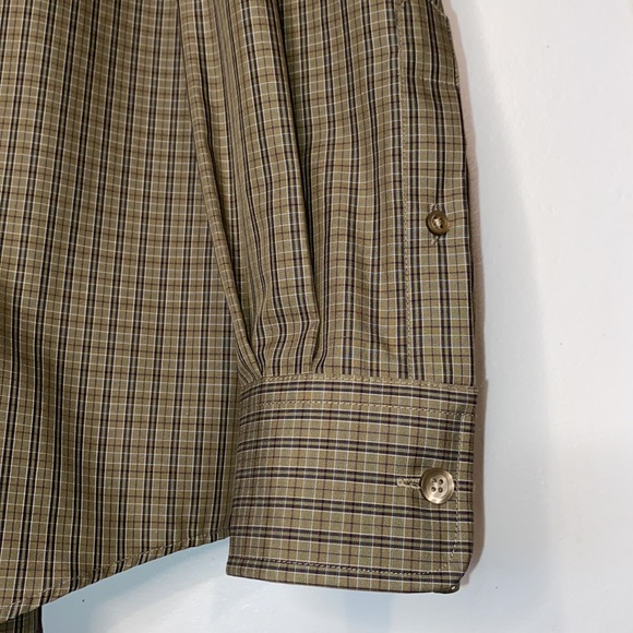 Eddie Bauer Relaxed Fit Wrinkle & Stain Resistant Button Down Long-Sleeved Shirt - Picture 3 of 8